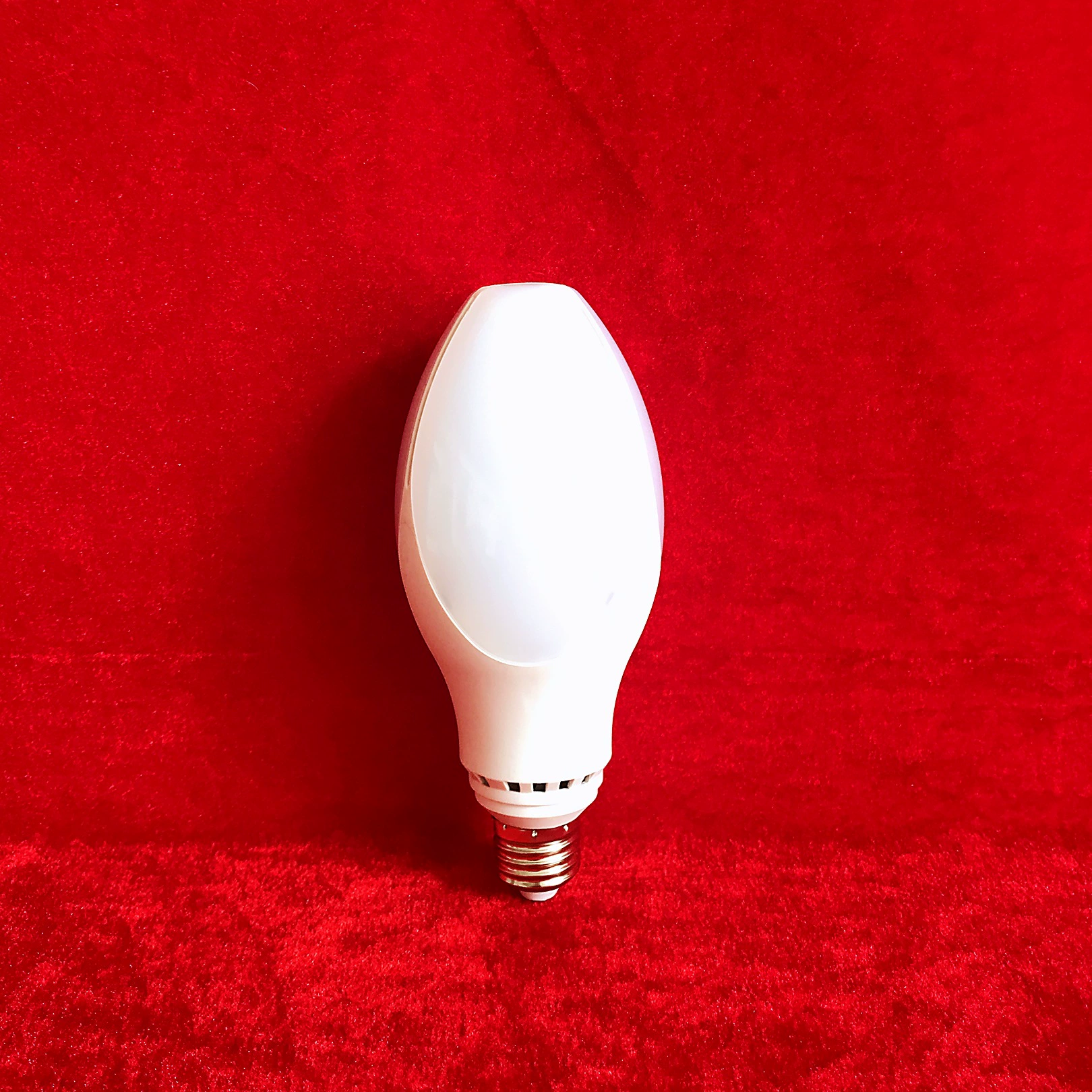 18 Вт трехсторонняя светящаяся лампа Светодиодная лампа алюминиевая лампа с пластиковым покрытием E27 лампа для боулинга кукурузная лампа