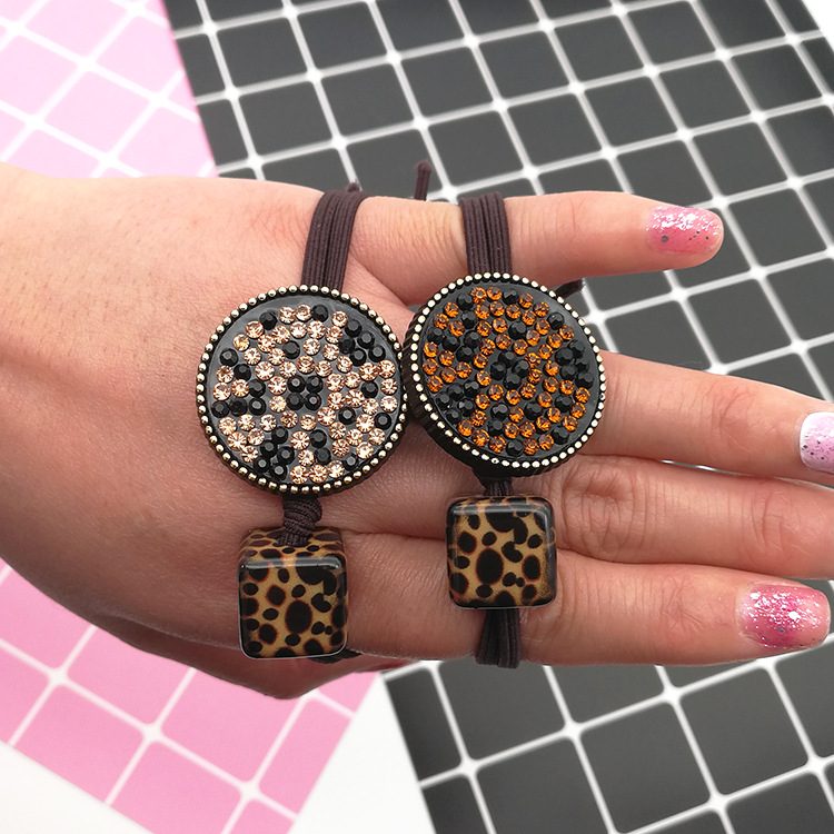 South Korea Leopard-shaped Square Disc Full Of Diamond Hair Rope Fashionable Hair Cheap Scrunchies  Wholesale Nihaojewelry display picture 5