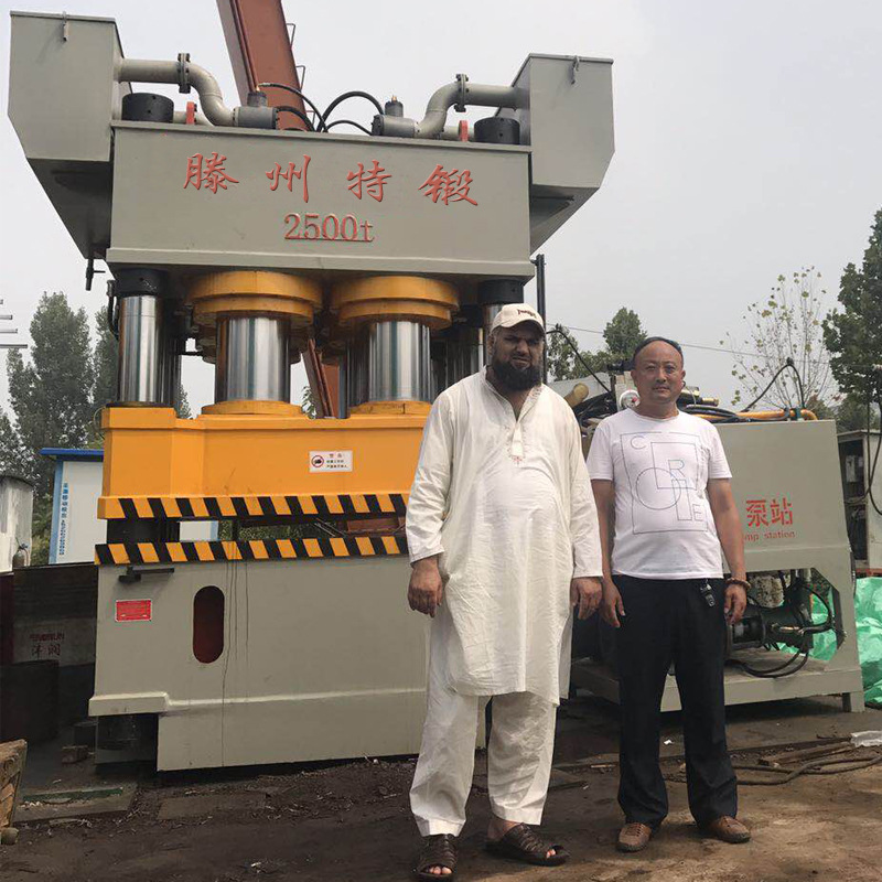 2500吨出口印度 防盗门 钢木门压花机 厂家门板压花机