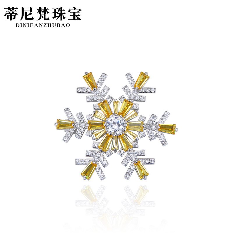 S925 plata esterlina broche de copo de nieve de las mujeres de gama alta elegante traje suéter pin accesorios nicho diseño ramillete