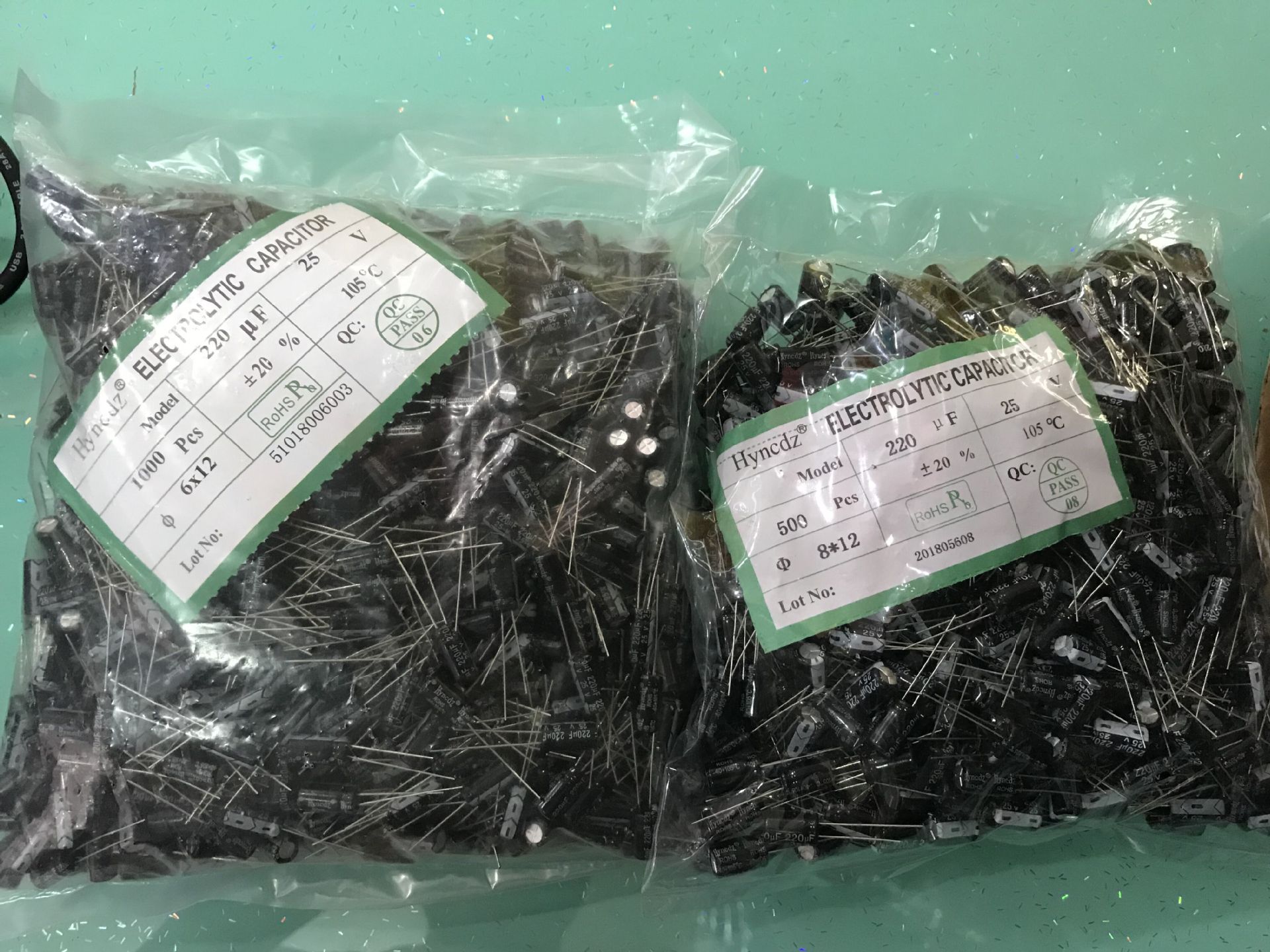 供应hyncdz铝电解电容 25V220UF