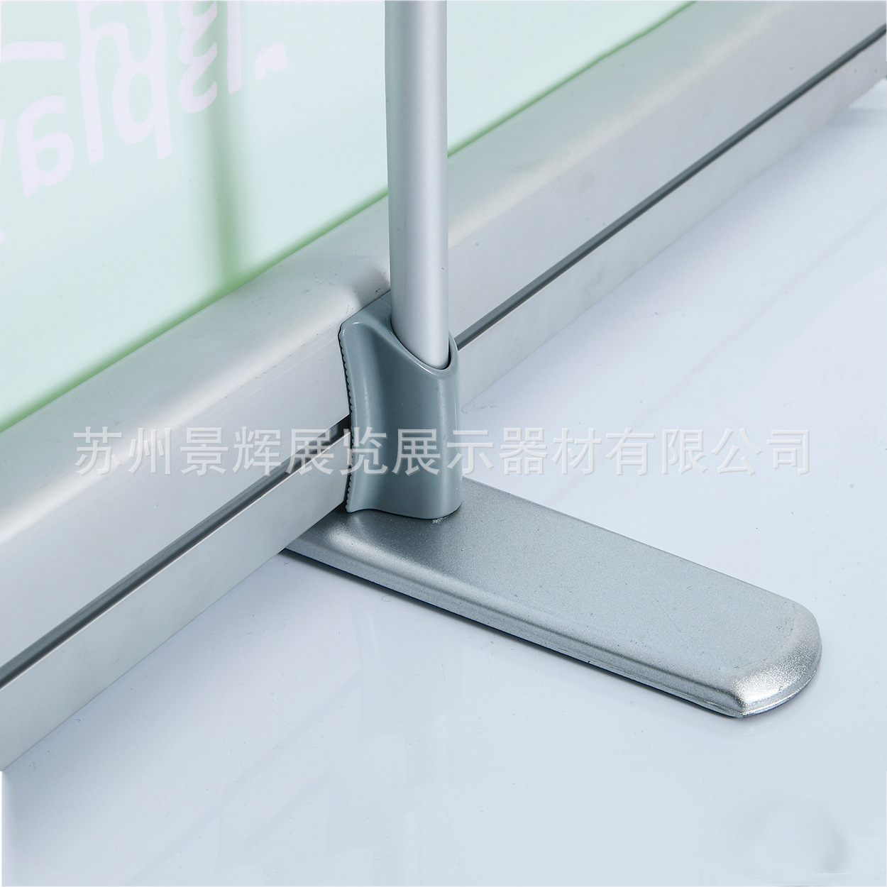外贸出口 源头厂家直供 改良款 银色喷塑侧盖 豪华 三角形易拉宝-阿里巴巴
