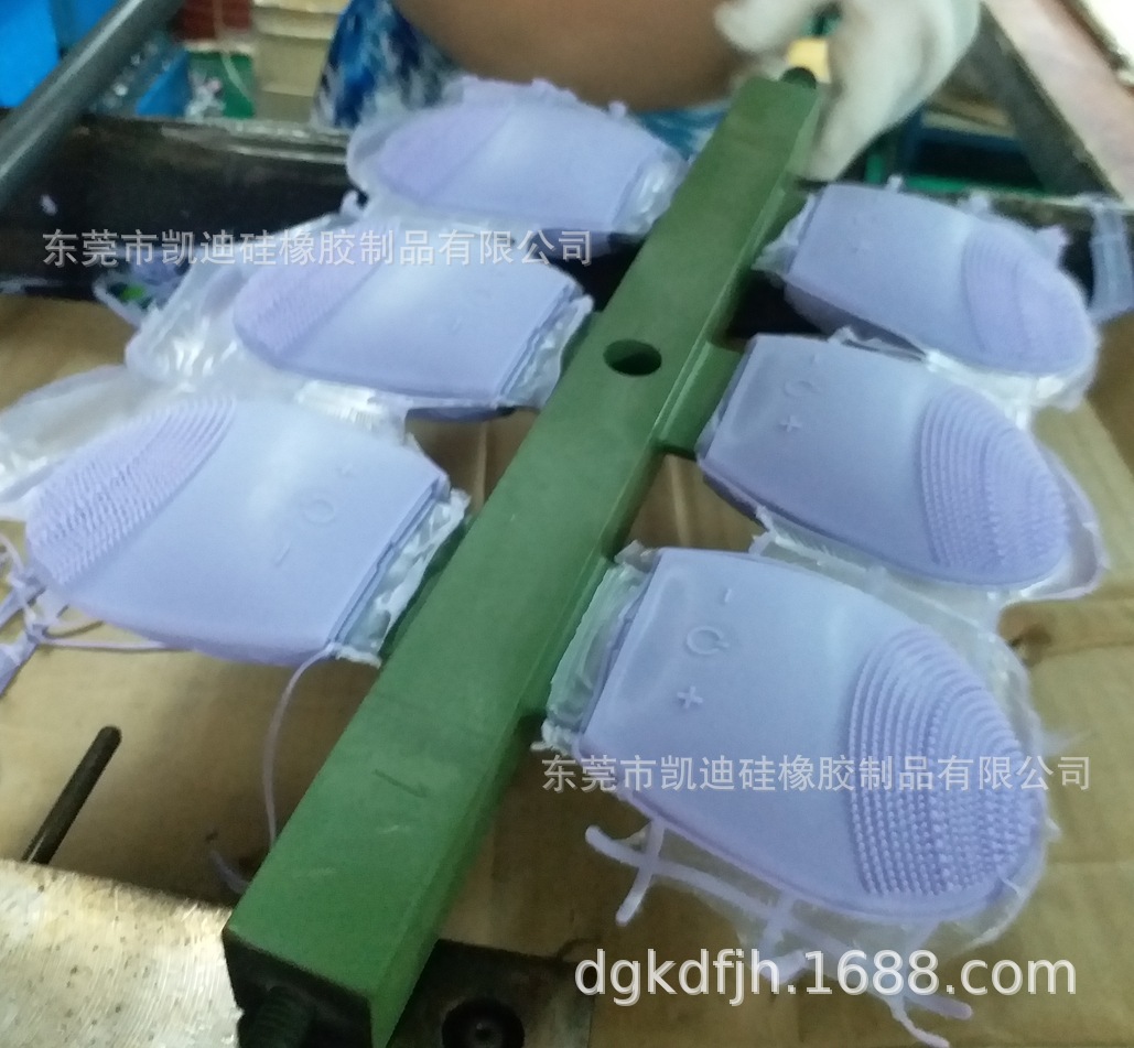 硅胶美容洗脸仪 洗面刷 厂家直销 硅胶洁面仪 电动硅胶洁面仪