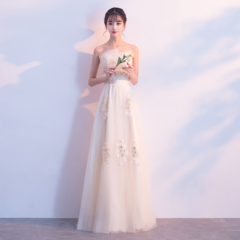 Vestido de noche para mujer, modelo nuevo de verano 2026 para anfitriona de reunión anual, elegante y distinguido, estilo largo y ajustado que estiliza la figura.