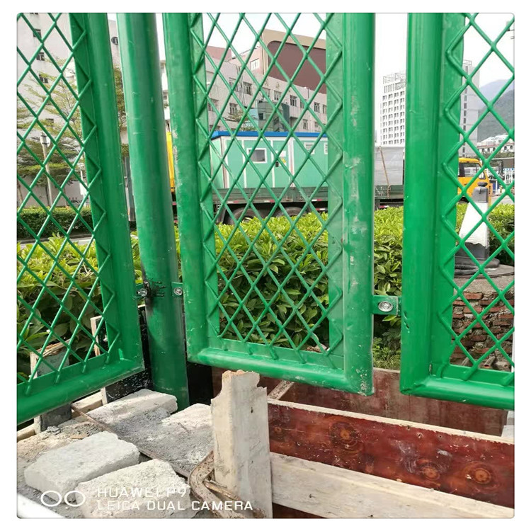 【隔离网】厂家生产菱形网护栏|防撞栏| 公路护栏网