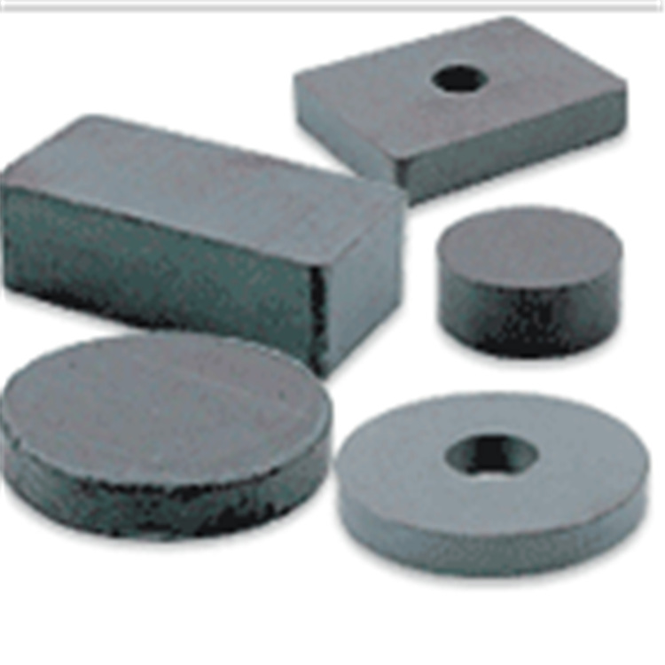 厂家供应异性切割铁氧体磁铁圆形 方块 圆环片 吸铁石