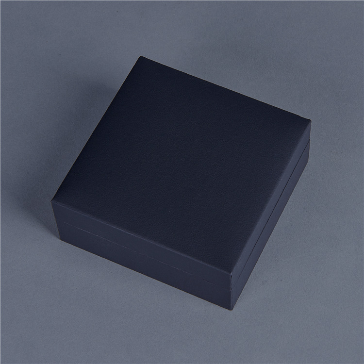 Factory wholesale 2019 new style crystal essential oil perfume bottle wooden box mini essential oil paper packaging gift box detail image 4