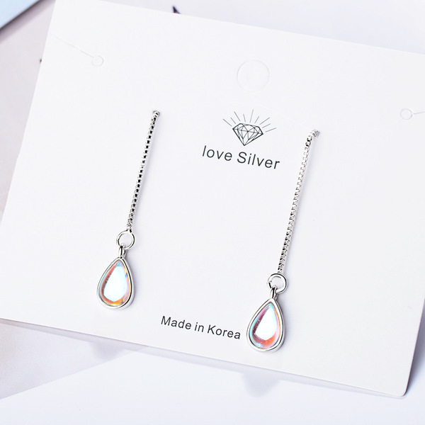 Long earrings drop-shaped with tassels