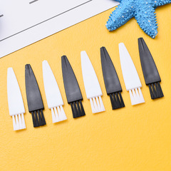 Plastic small brush, electronic cleaning brush, dust brush, small brush, shaver, electric hair clipper, brush, small household appliance accessories