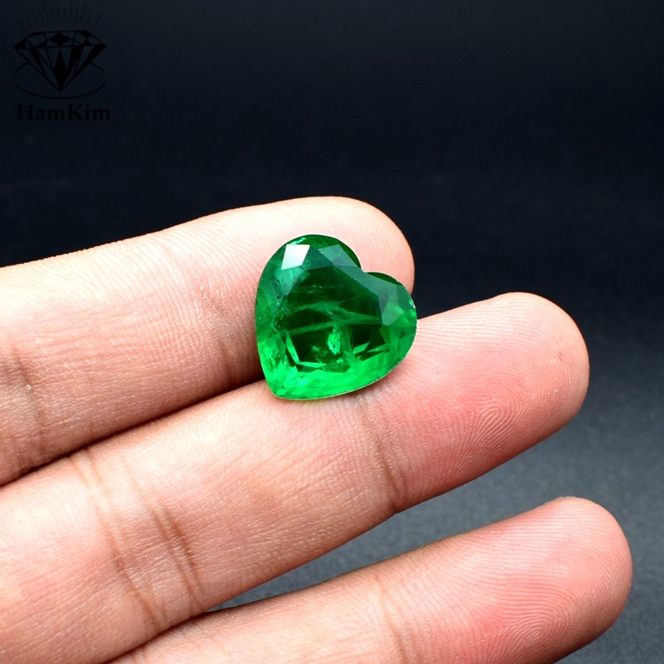 心形拼接宝石祖母绿