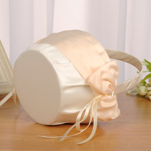 Western-style new butterfly wedding celebration flower basket wedding flower child hand-held plastic flower scattering small flower basket wedding supplies wholesale