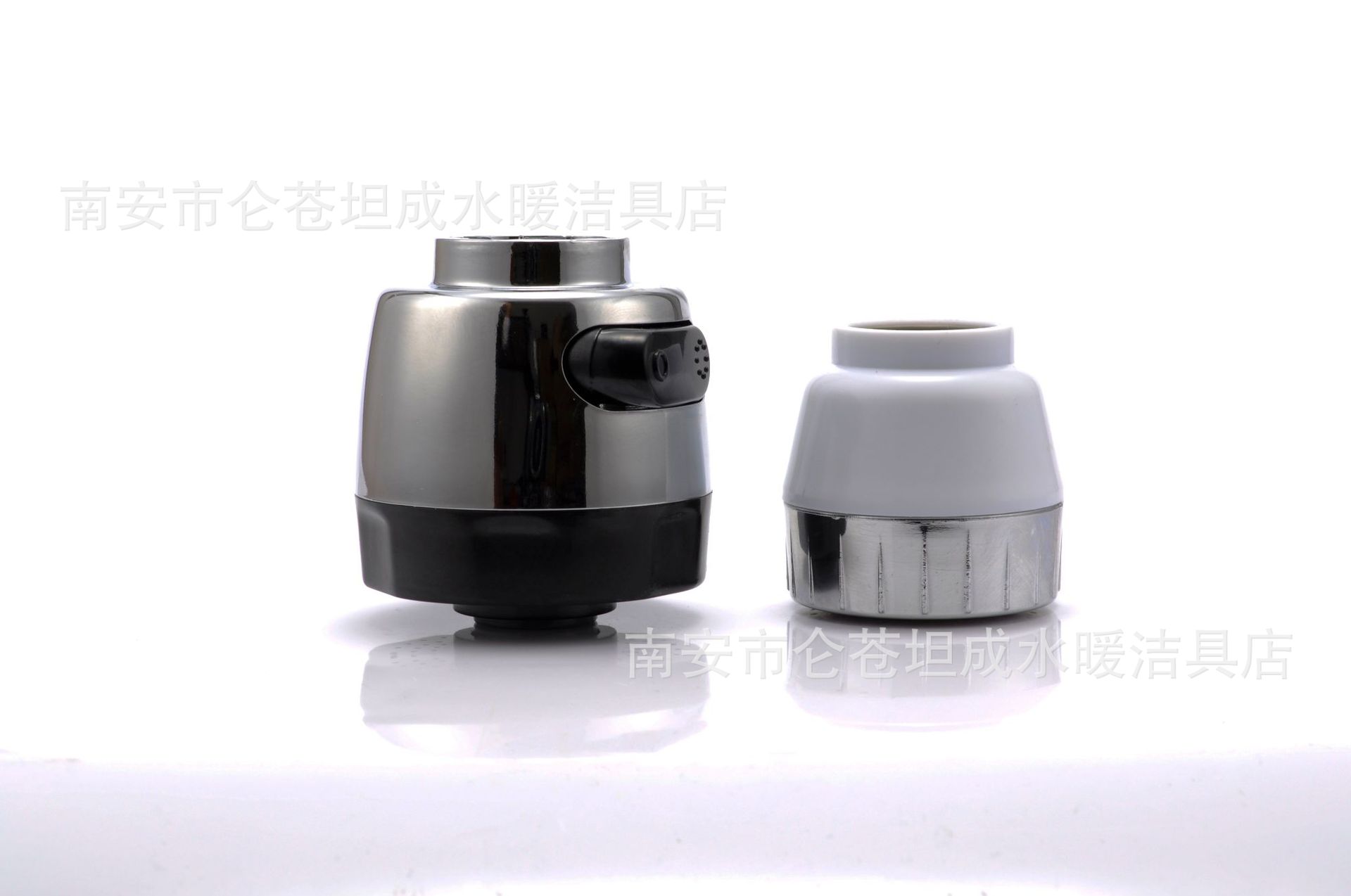 Kitchen faucet splash-proof head, universal pipe, shaped extension faucet accessories with switch, water-saving device, 2-speed bubble generator Application Scenario