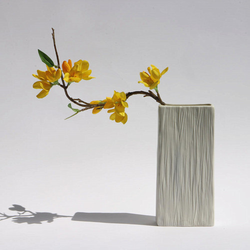 Wholesale white simple European-style ceramic vases, plain dried flowers, flower arrangements, creative handicrafts desktop decorations