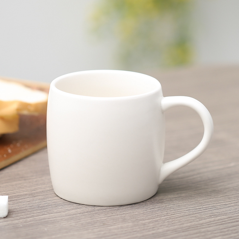 Taza de café de estilo europeo extra grande Taza de cerámica Taza de agua Taza con almohadilla Cuchara para grabar texto LOGO