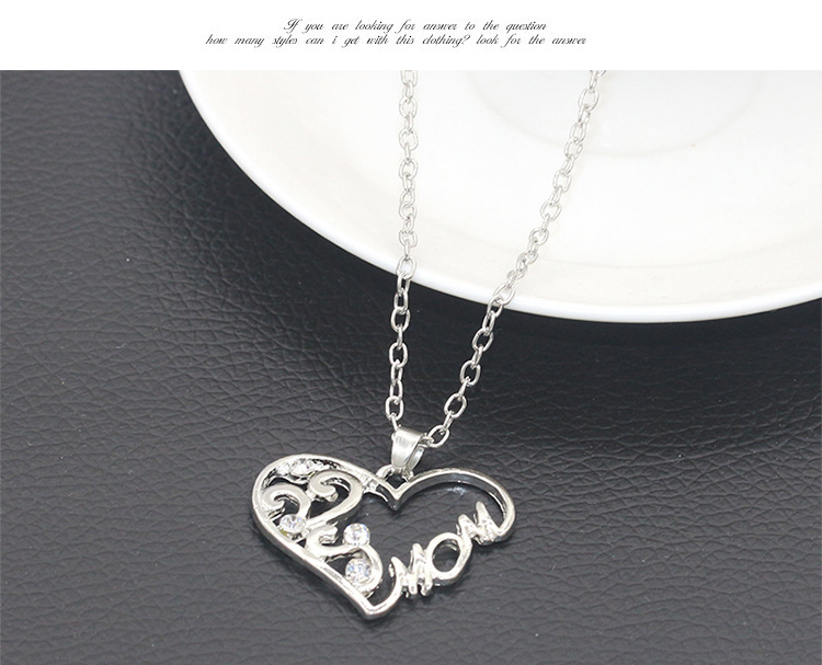 Necklace Simple Heart-shaped Diamond English Alphabet Mom Mom Necklace Clavicle Chain Mother's Day Gift display picture 10