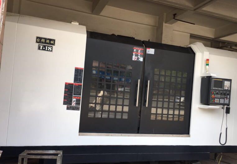 刚到货二手台群T-18数控铣CNC电脑锣加工中心机、VMC-1890模具机
