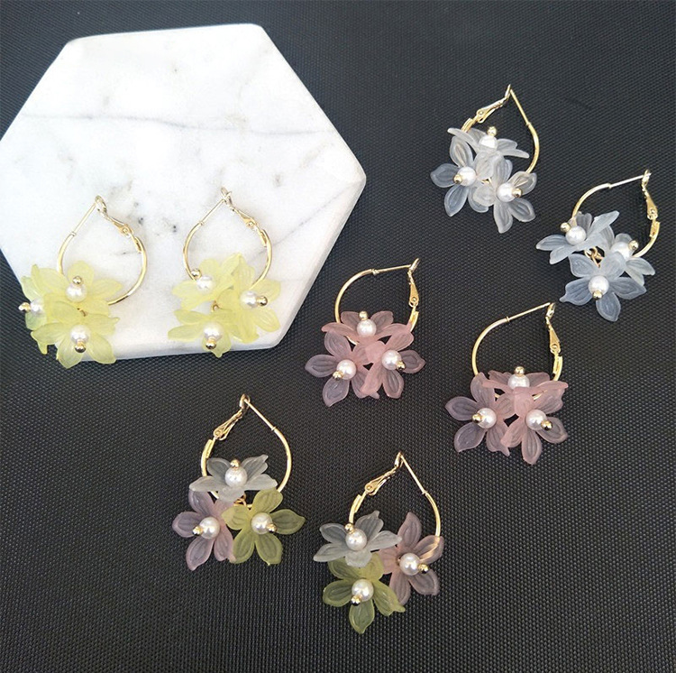 Factory direct sales of 22mm mid-hole five-petal flower Korean-style bride headwear flower acrylic scattered beads ancient-style hairpin accessories detail image 8