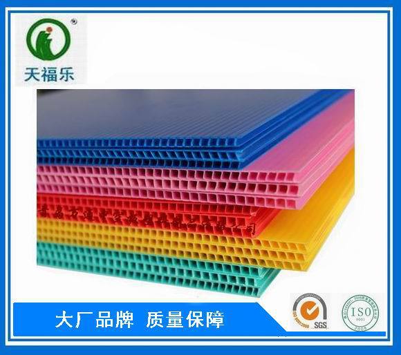 供应钙塑板、PP中空板、万通板、电晕塑料广告板