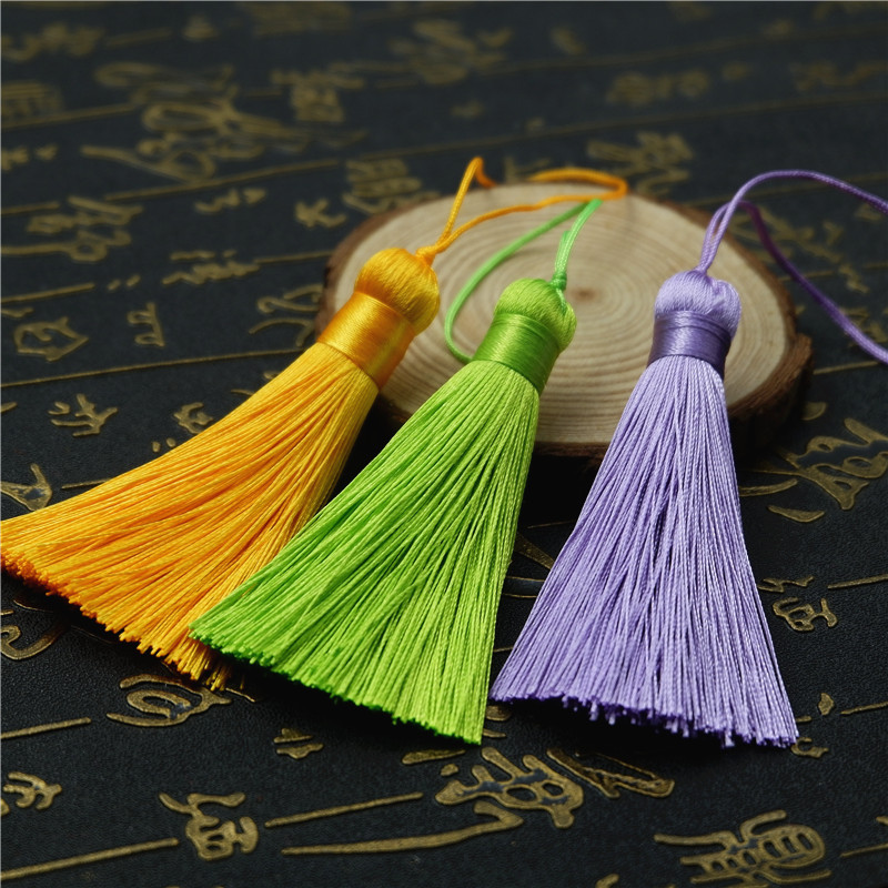 Anti-wrinkle vertical tassel short and fat 8CM bookmark comb keychain pendant DIY fashion accessories small tassel fringe bulk