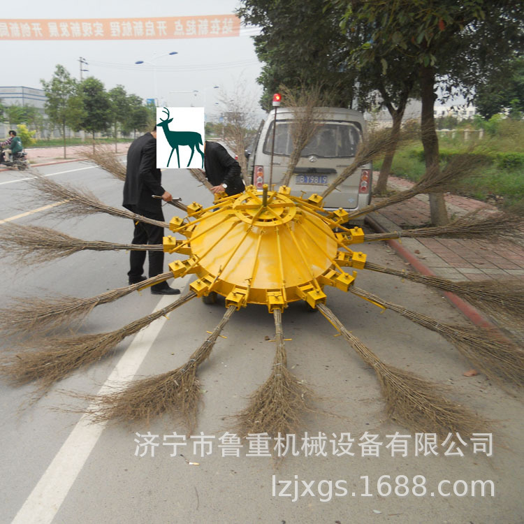 厂家生产全自动折叠式扫路机运费按钮点击扫把折叠式风火轮扫路机