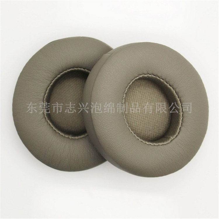 东莞厂家定做供应 异形吸塑硅胶耳机套 慢回弹海绵填充皮耳套