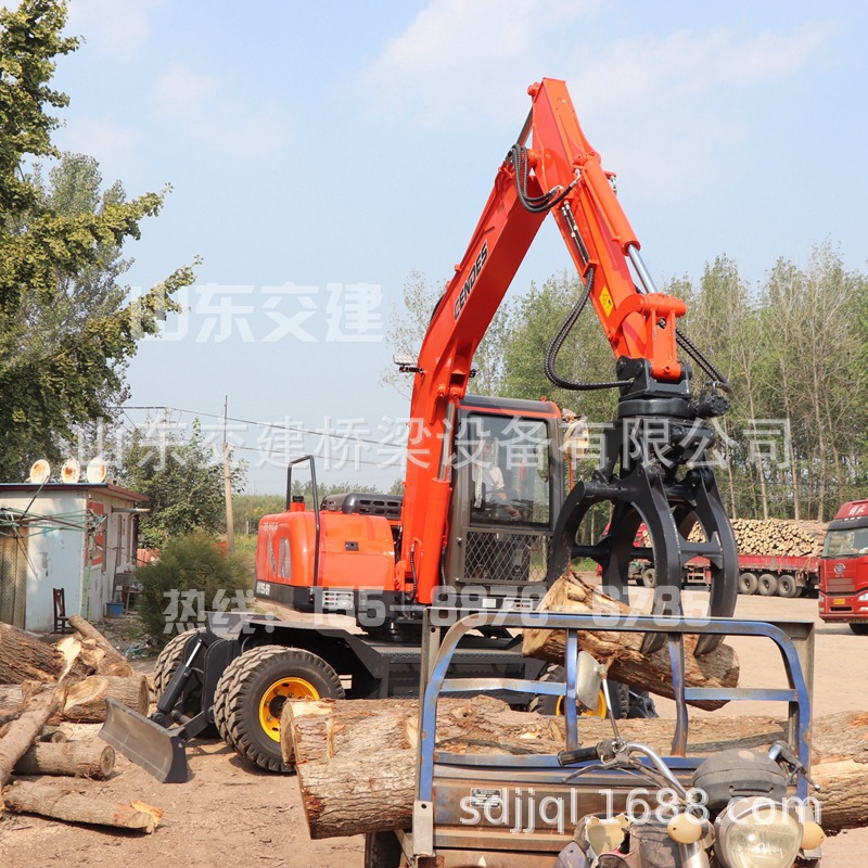 天津轮胎式抓木机价格 抓木机价格 木材装载机价格 耐用有劲真好