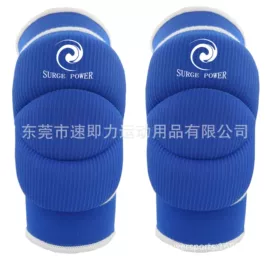 足球护腿板;骑行手套;运动装备加工