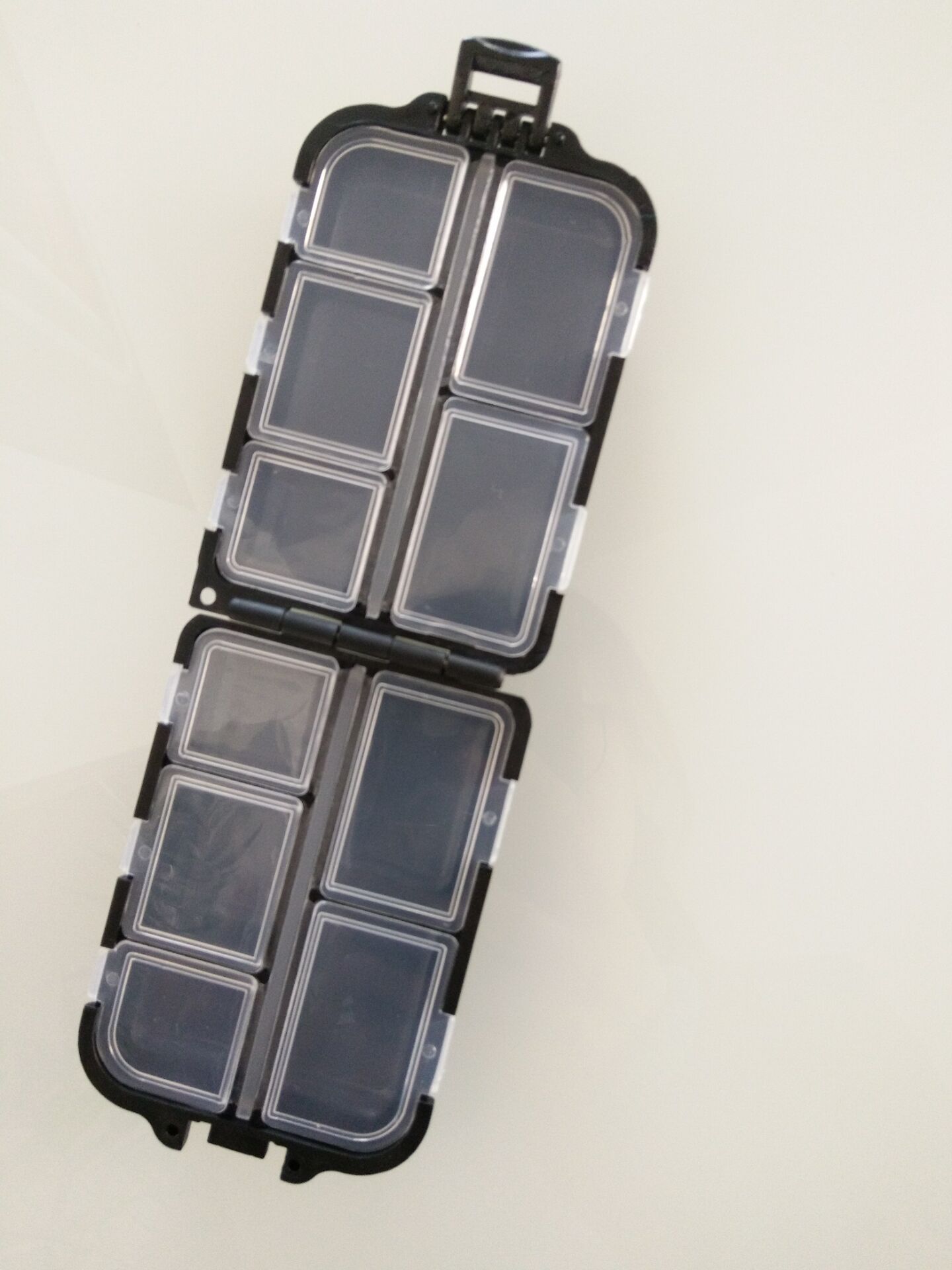 Boîte de pêche pour hameçons et accessoires en vert_voghion.com