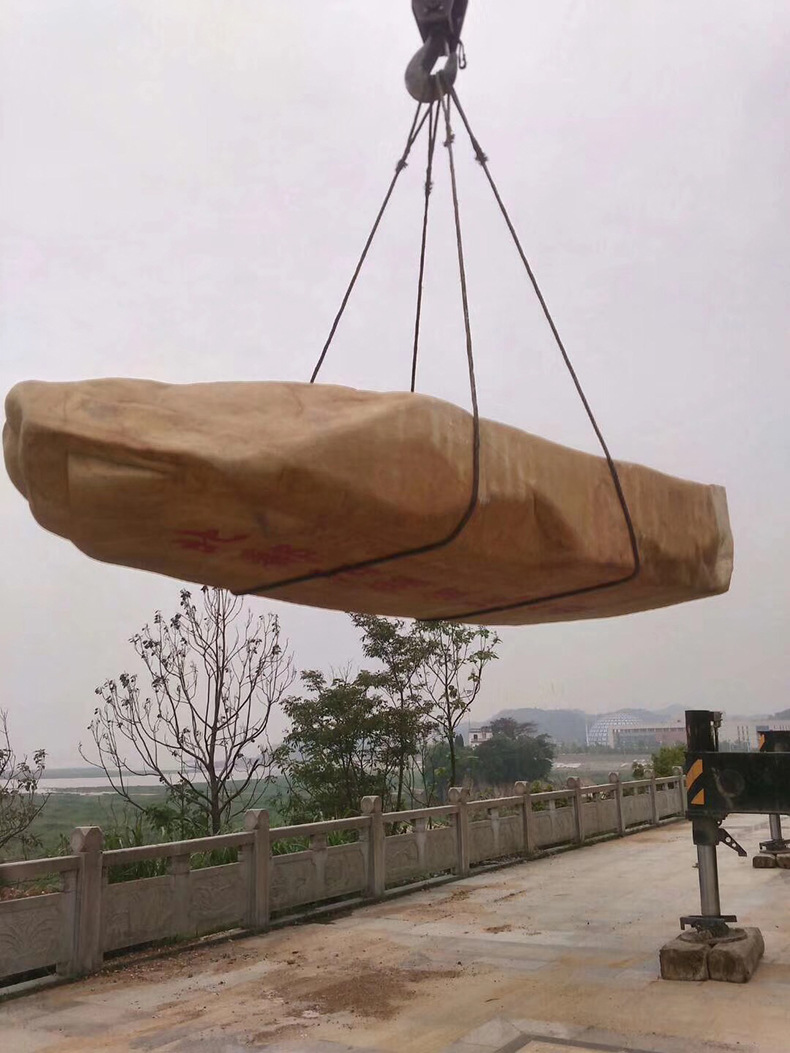 23黄蜡石施工中