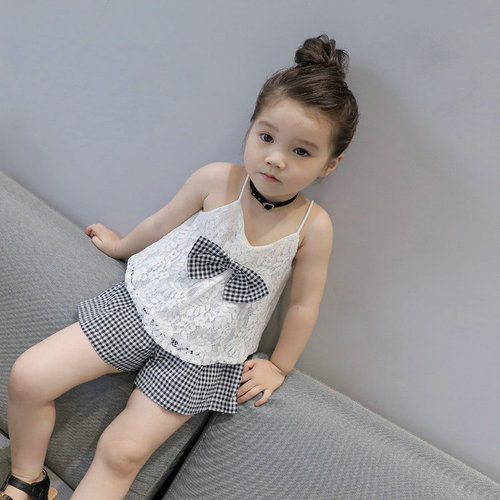 Ladies' Han Version Summer New Arrival Set: Lace Strap Top + Striped Cotton-Linen Shorts Fashion 2-Piece Set Trendy