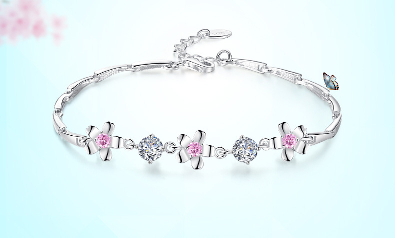 Korean Cherry Blossom Pink Crystal Bracelet Female Simple Cherry Blossom Petal Zircon Bracelet display picture 1