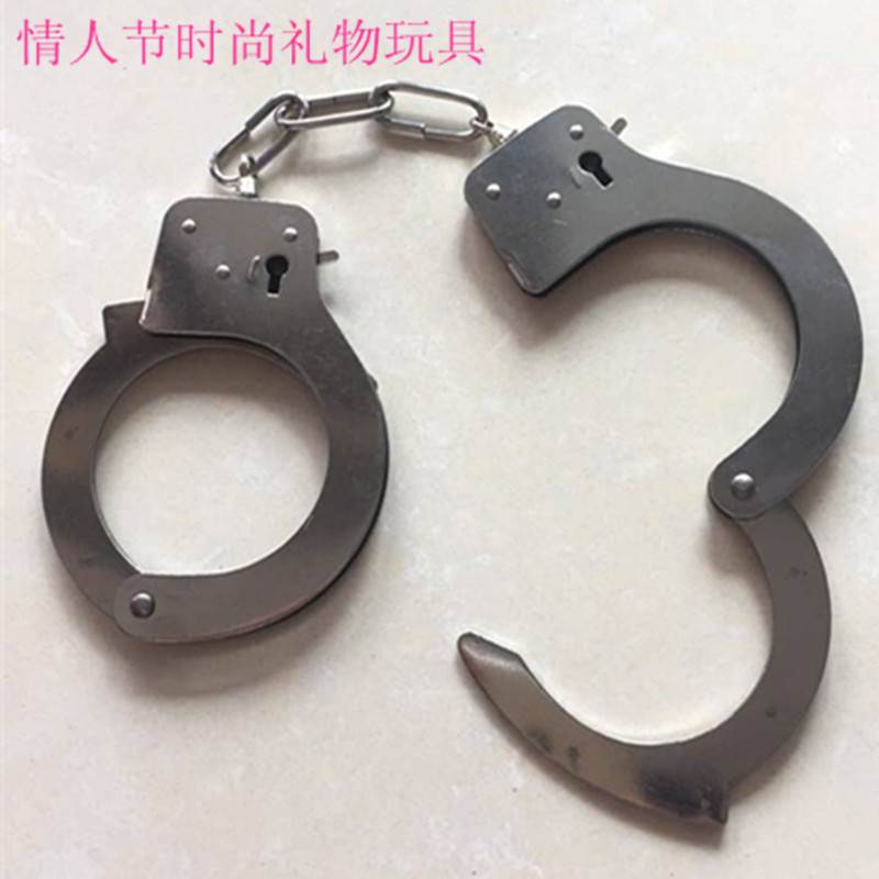 新奇特礼品 情人节玩具毛绒手扣 时尚金属礼物/夫妻同心链锁批发-阿里巴巴