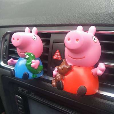 ins爆款彩绘石膏卡通定制 网红粉色小猪摆件车载香薰汽车用品批发