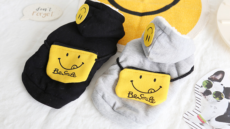 笑脸大背包带帽卫衣