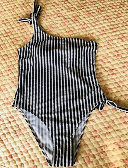 solid color one-shoulder lace one-piece swimsuit NSHL35534
