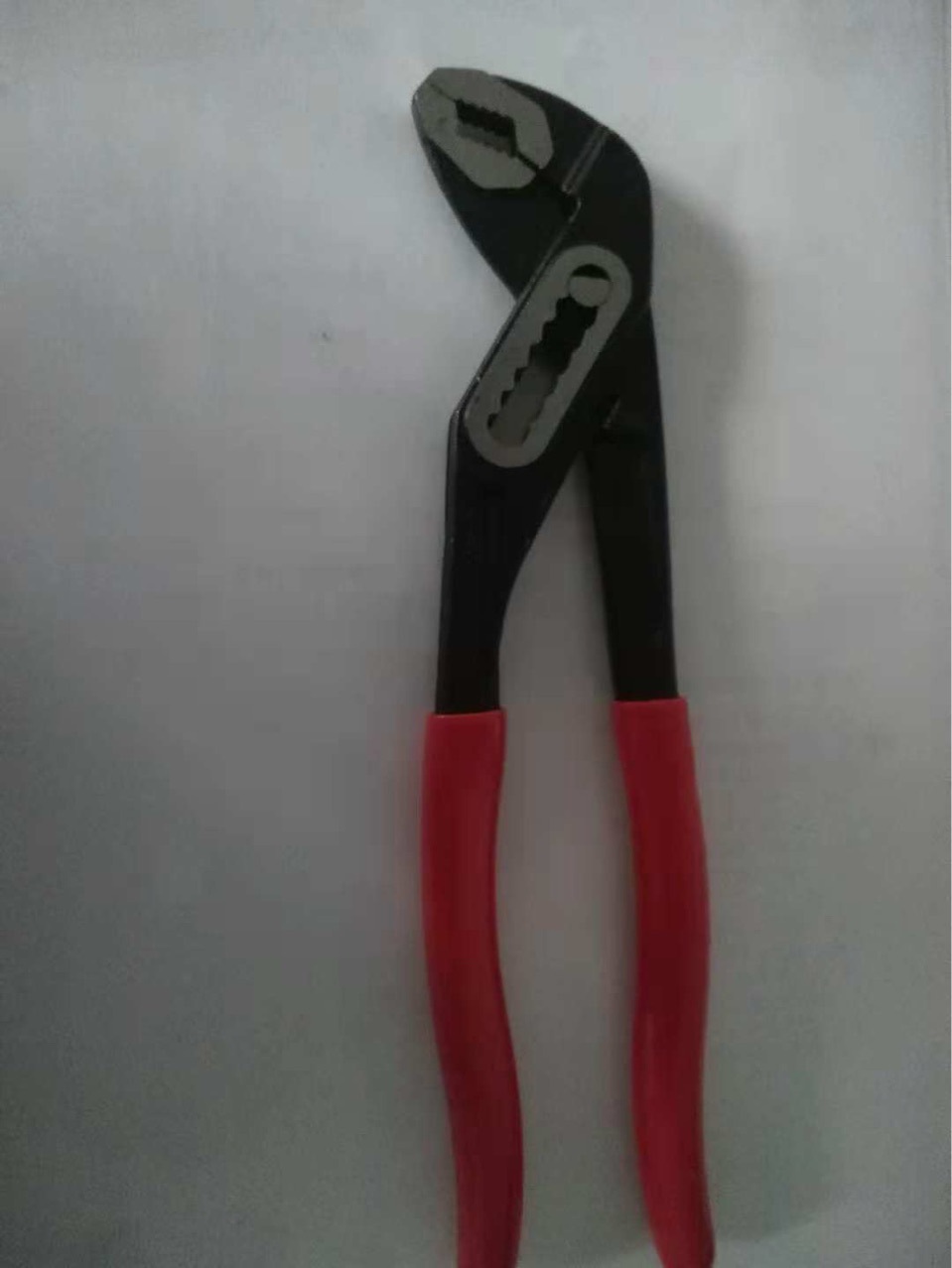 普通10D4水泵钳发黑单色沾塑散装不含税不含运费9元