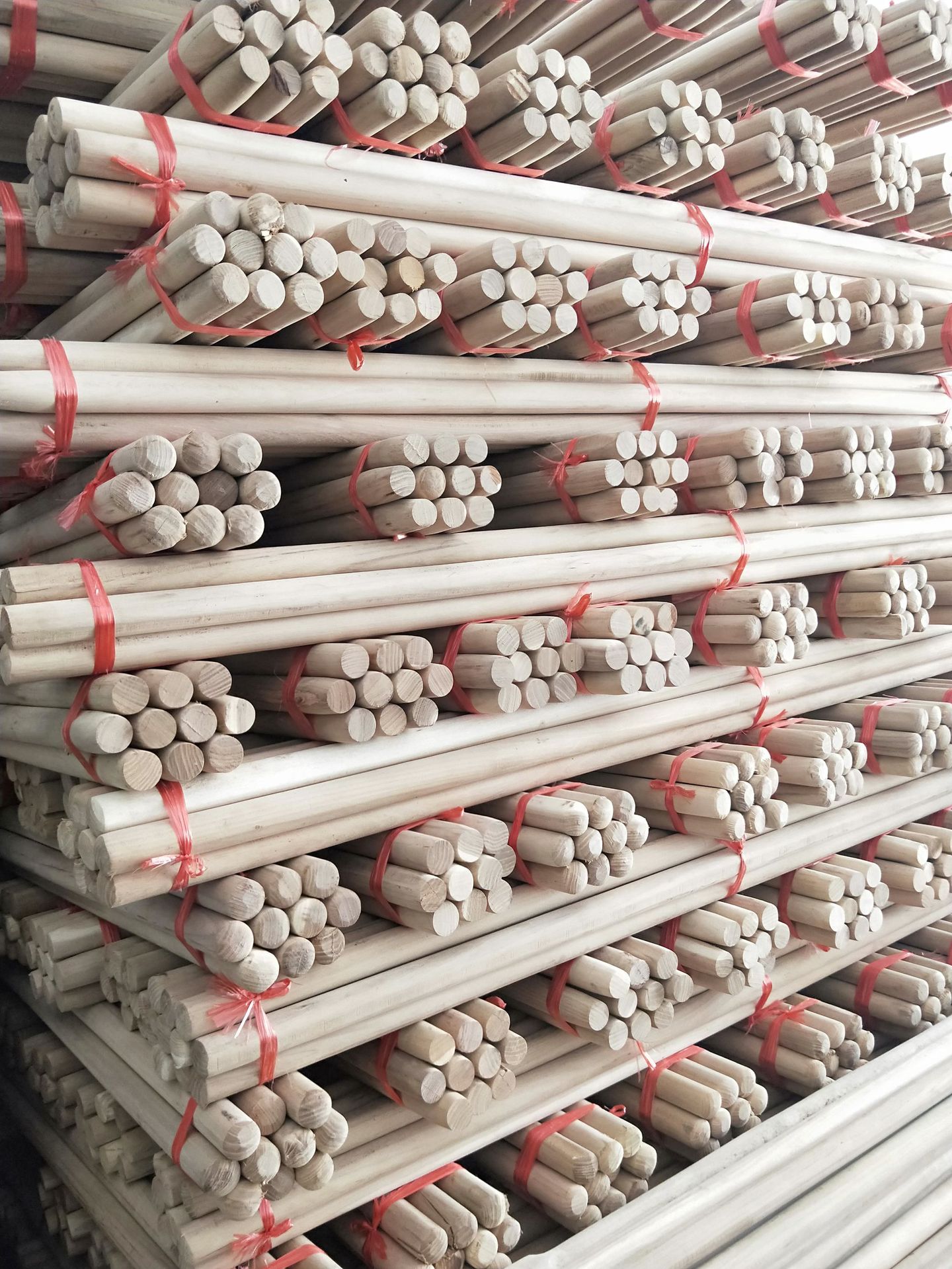 国产槐木锹把铲把锹把铲柄铁锨把  锨杆  锹杆 圆木铲柄 木棍木棒