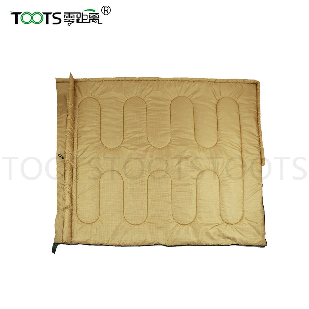 Travel keep warm green handheld comfortable sleeping bag for adults, polyester