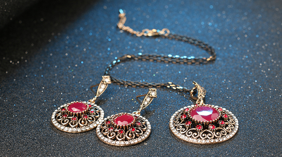 Elegant Bridal Set