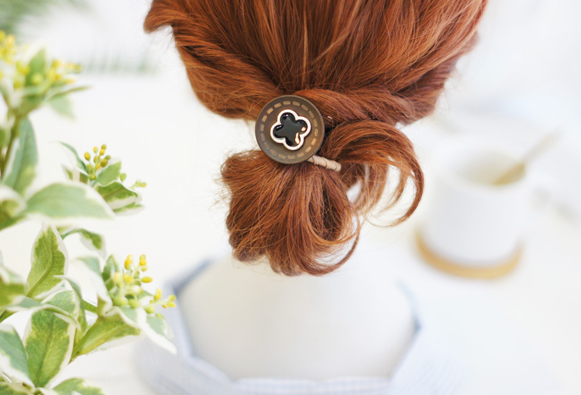 Natural Log Buttons Small Hair Ring Hair Rope Four-leaf Clover Korean Head Rope Rubber Band Hair Ring display picture 6