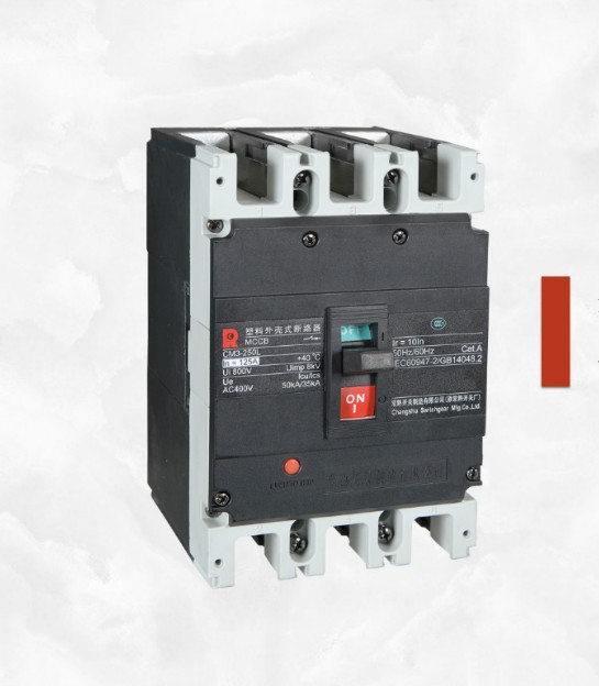 供应 CM3-250L/4300A     原厂 常熟开关出品  四级塑壳断路器