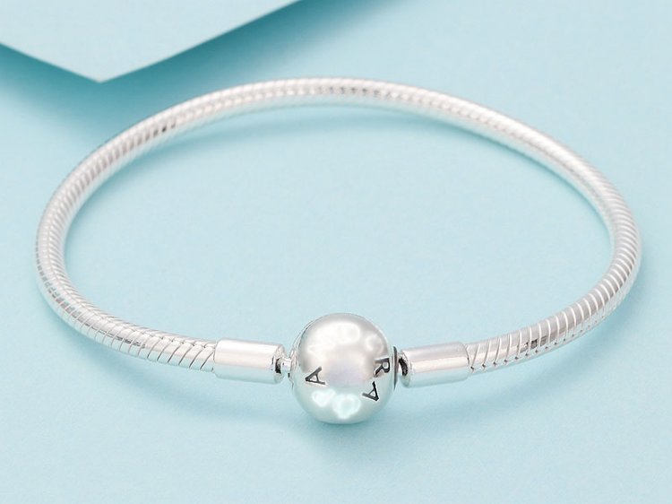 Simple Style Round Silver Plating Bracelets display picture 2