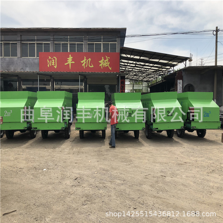 青贮草料喂料机 襄阳第三代撒料车