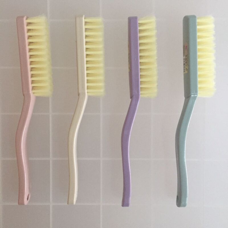 Xiaoguole Plastic Scandinavian Long Handle Soft Bristle Brush Shoe Brush Household Cleaning Brush 2618 Xiaoguole Plastic Scandinavian Long Handle Soft Bristle Brush Shoe Brush Household Cleaning Brush 2618