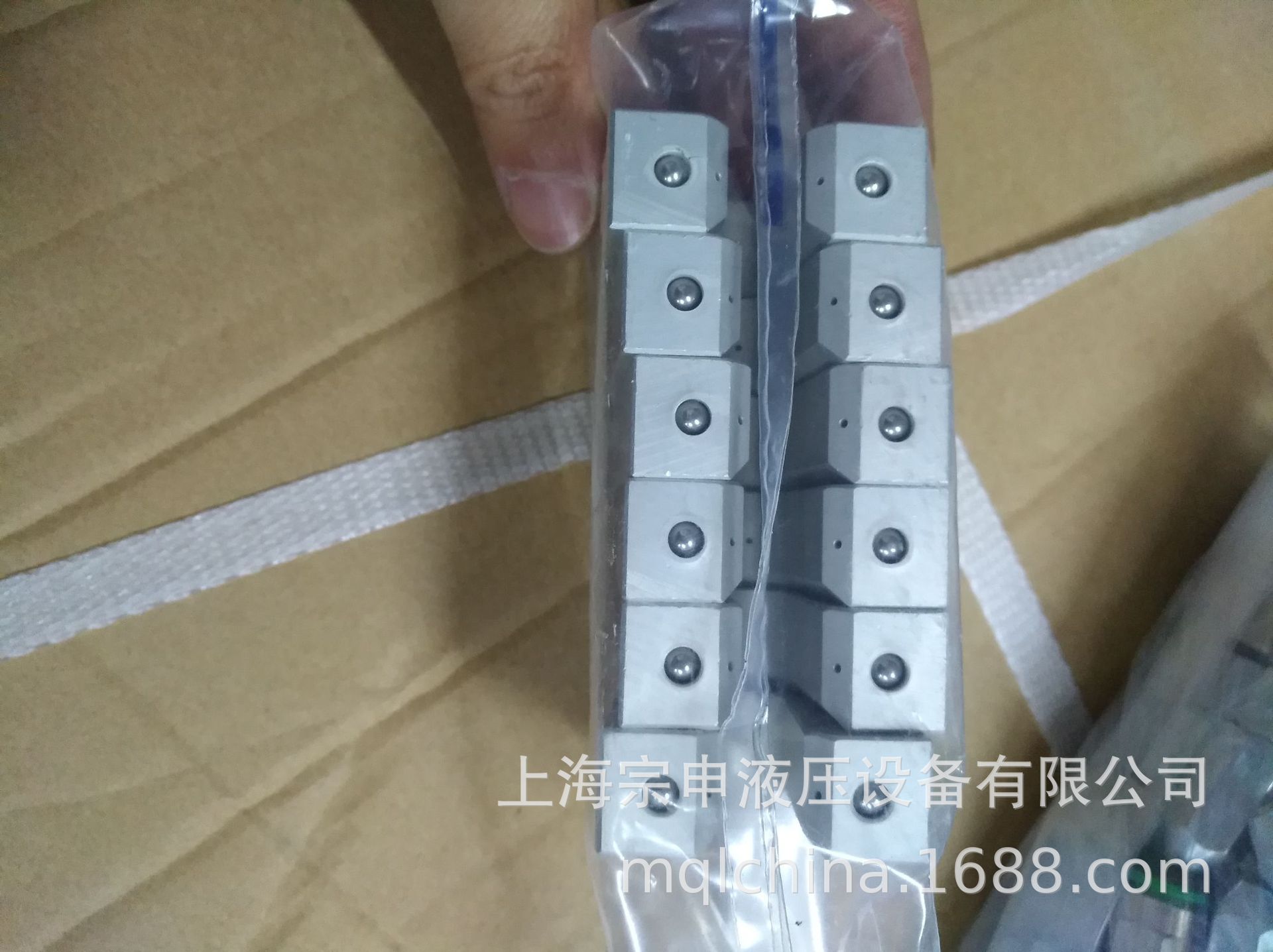 鞍型喷嘴锯切用意大利ILC U型喷嘴