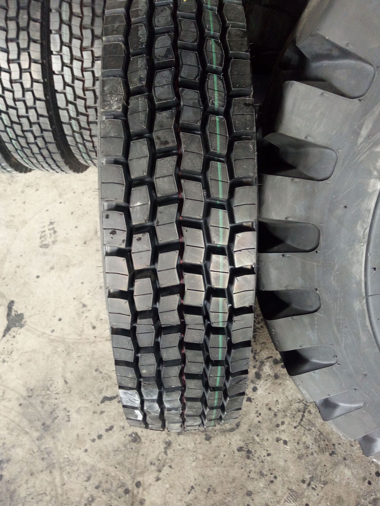 现货315/80R22.5  全钢真空子午线轮胎 厂家销售货车卡车轮胎详情8