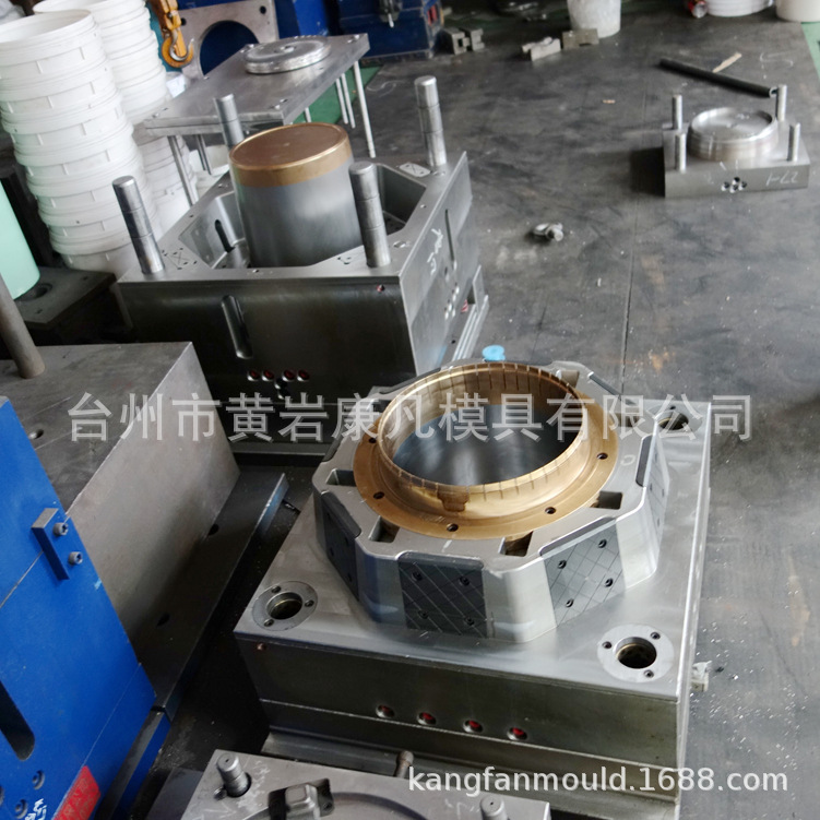 镶铍青铜塑胶桶模具