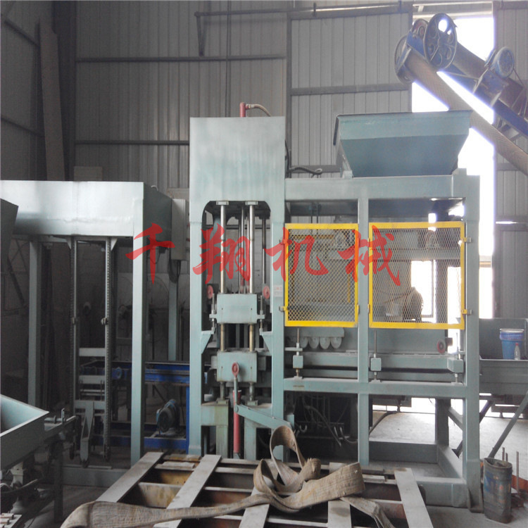 新型建材砖机设备