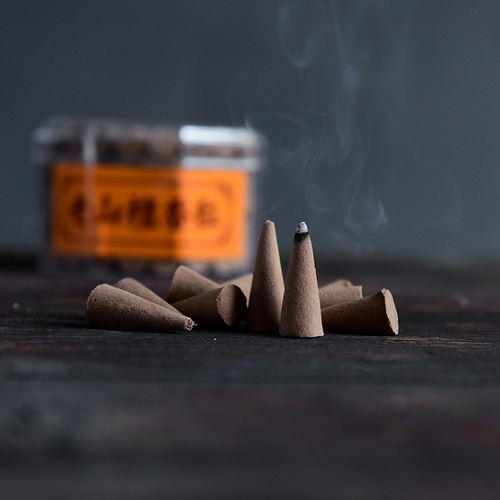 Factory wholesale 100 pieces of incense tower incense for bedrooms, natural essential oil incense sandalwood home indoor extended version incense sandalwood