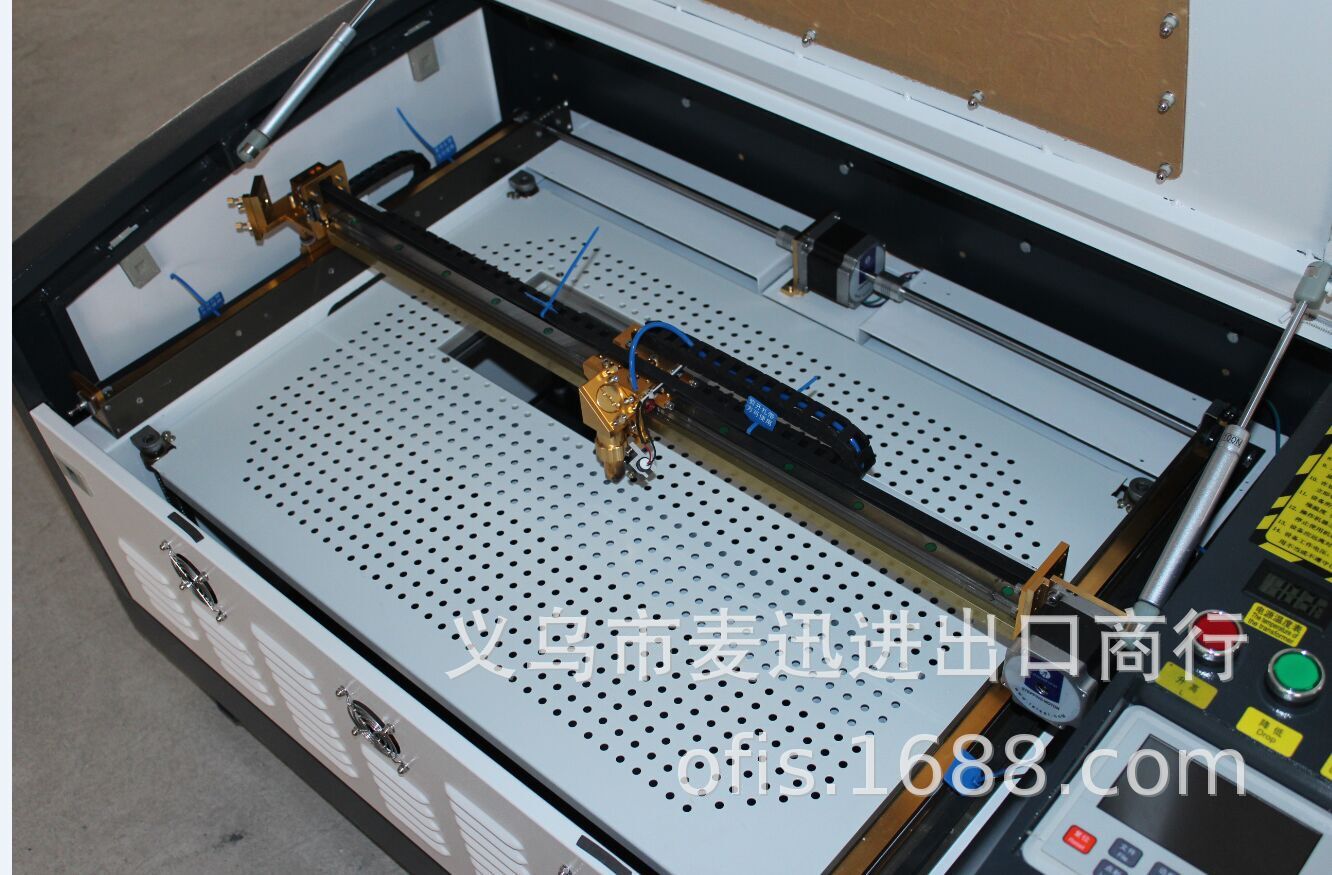 آلة نقش تعمل بالليزر 4060 ذات منحوتة ليزر عالية الدقة detail image 4